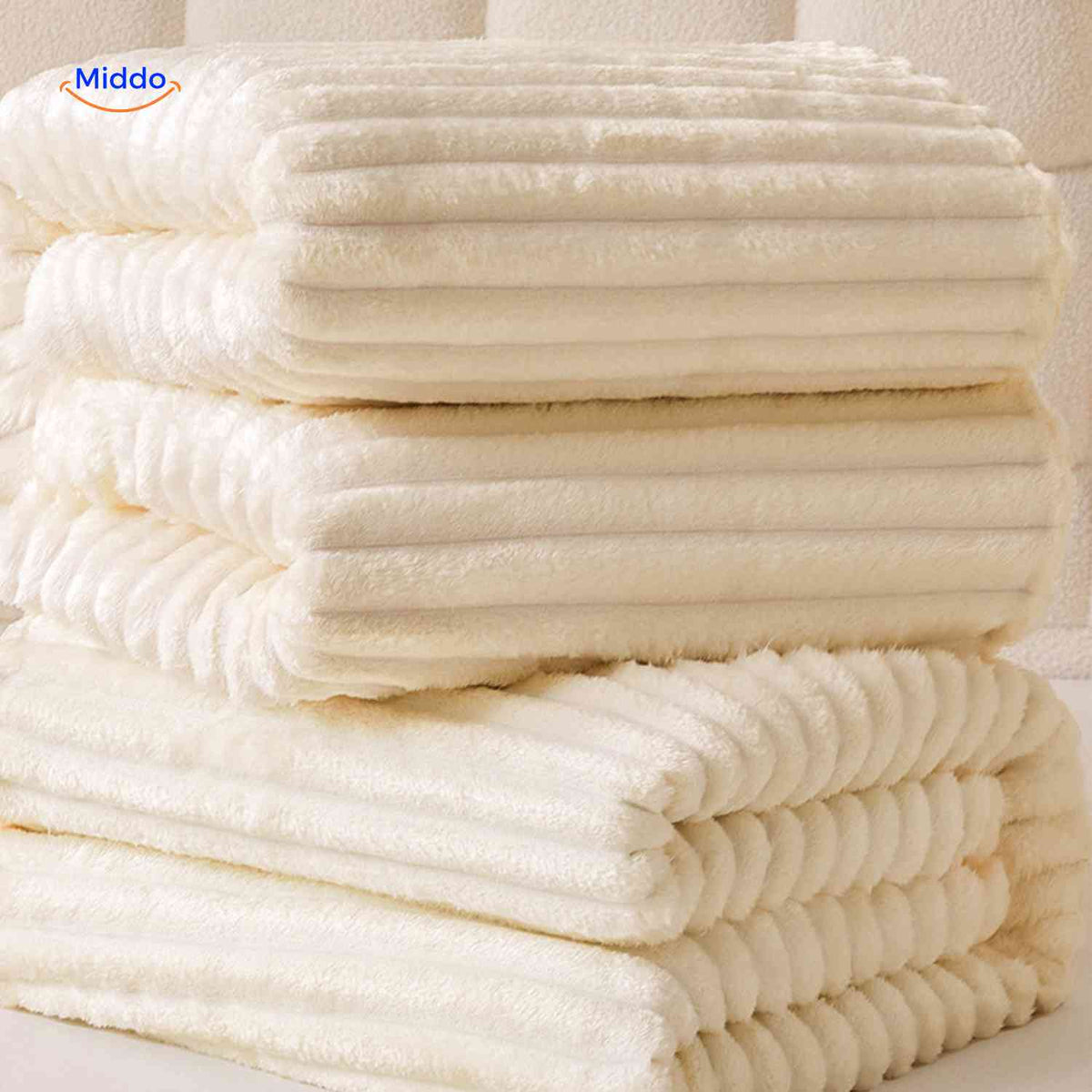 Fluffina Dekentje pluche slaapkamer deken www.middo.nl