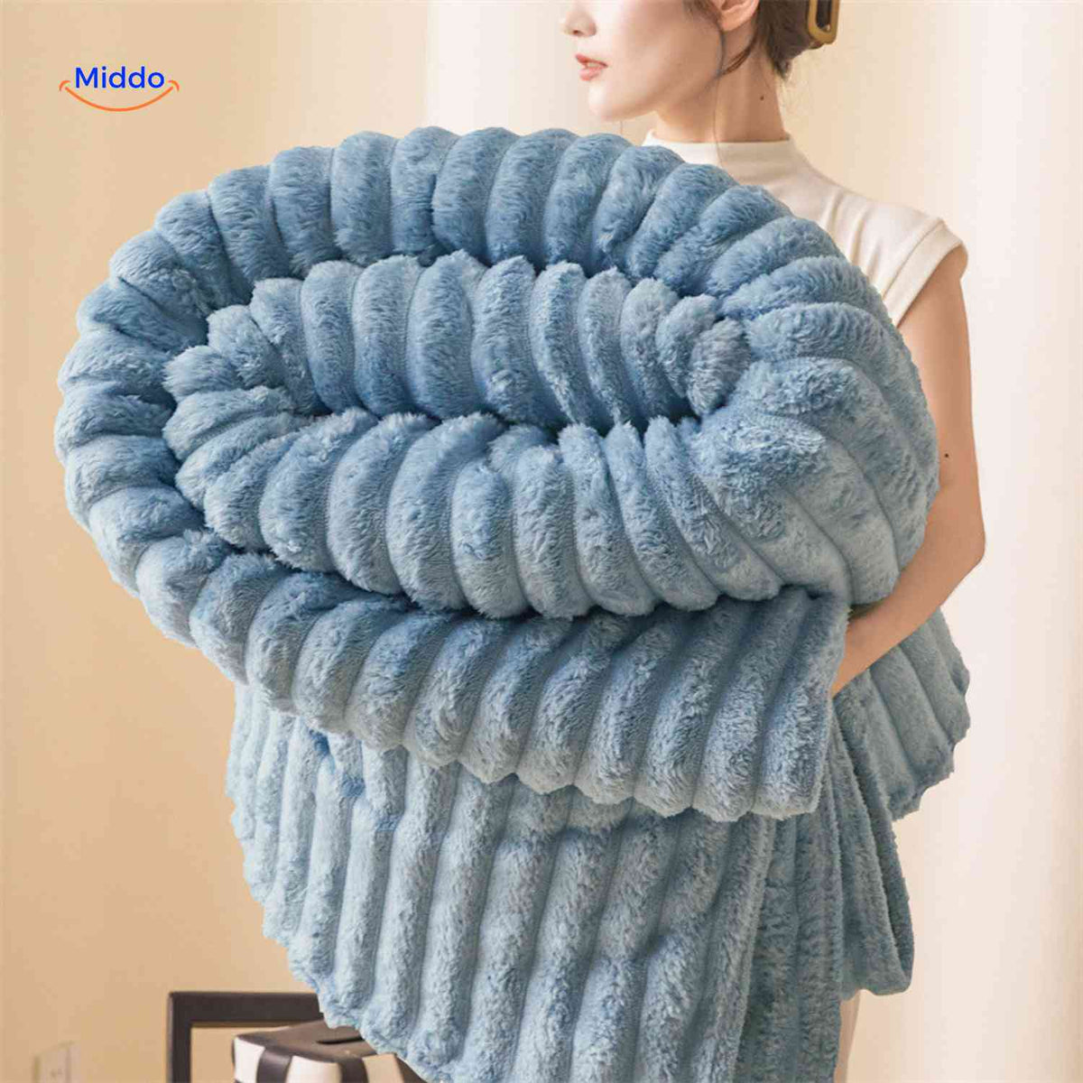 Fluffina Dekentje zachte pluche cadeaudeken www.middo.nl
