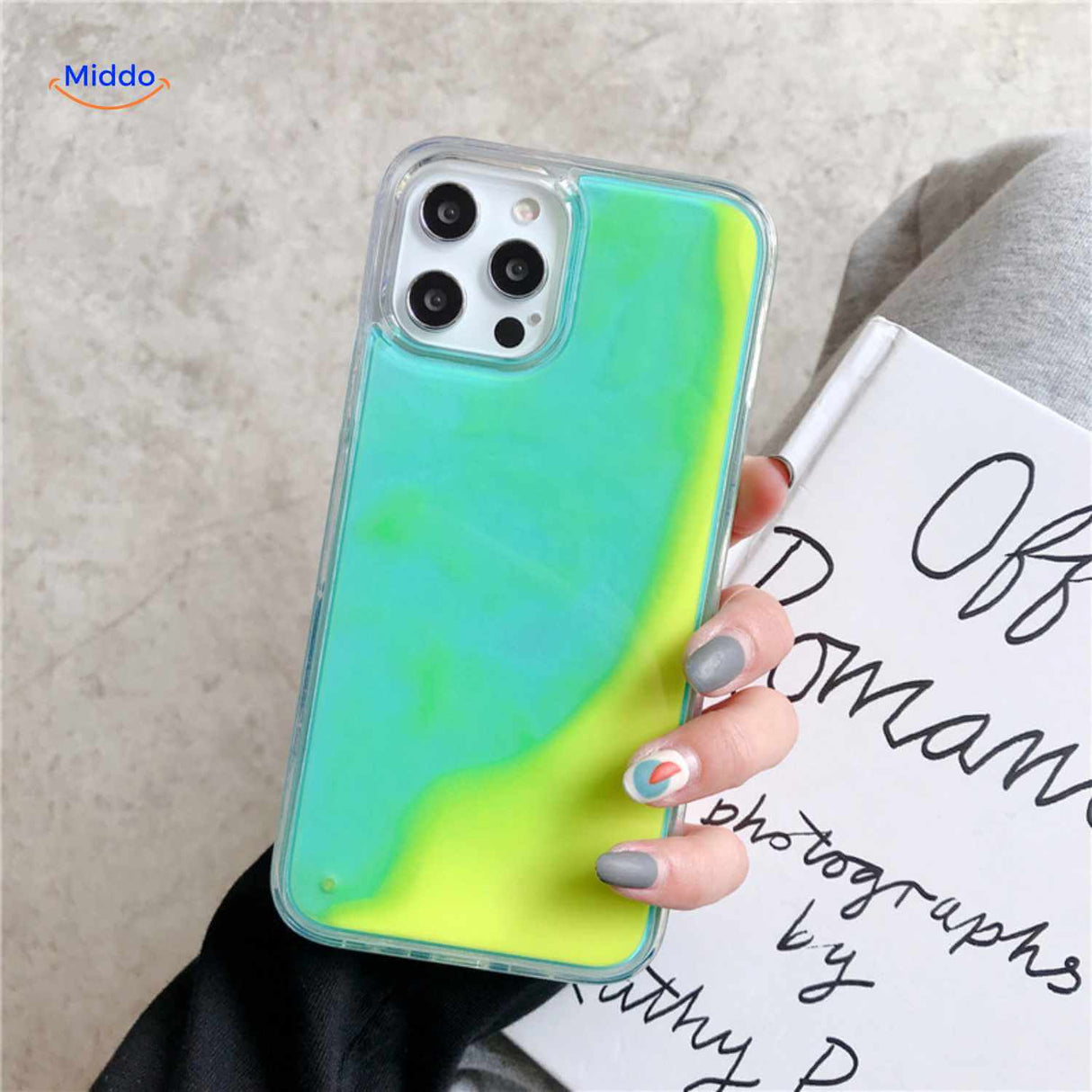 GlowSand Telefoonhoesje met neon groen geel vloeibaar effect www.middo.nl