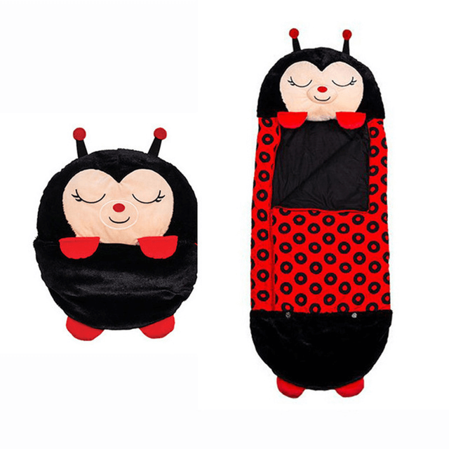 Knuffelslaapzak in lieveheersbeestjedesign
