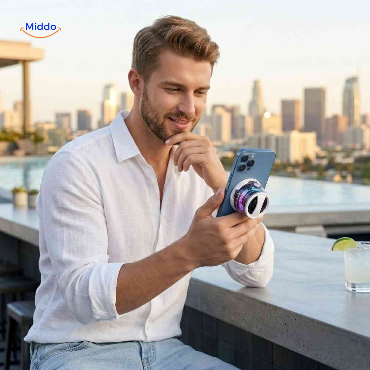 MagniBeat Speaker witte speaker op smartphone www.middo.nl