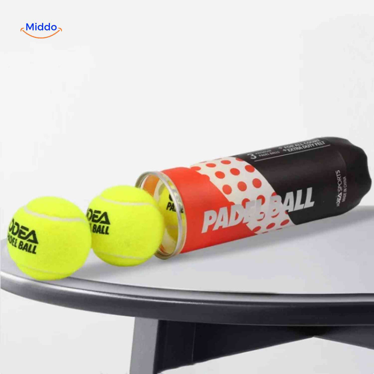 PadelPro Ballen padel ballen uit koker op tafel www.middo.nl