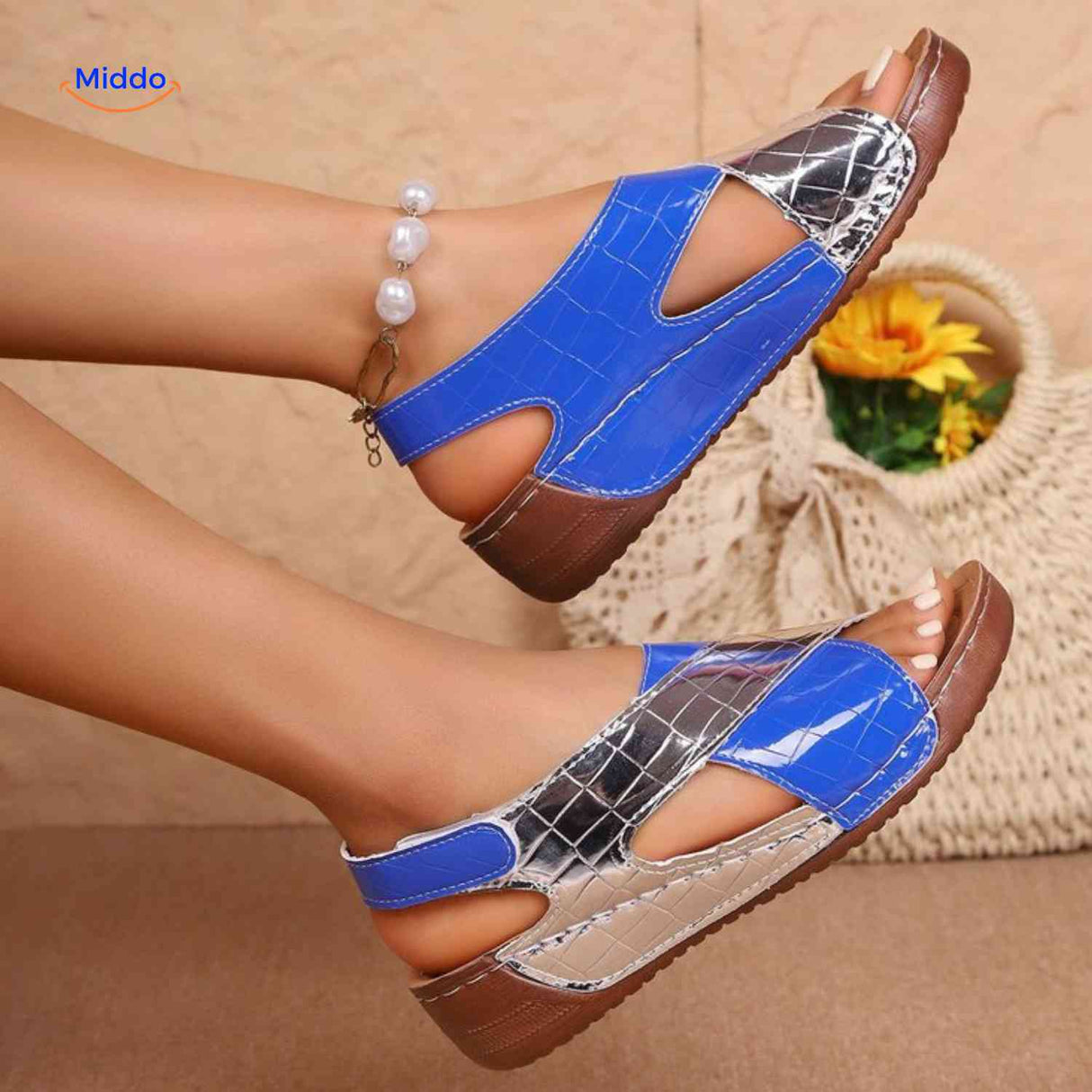 Soleva Sandalen glanzende dames sandalen met kruisband www.middo.nl