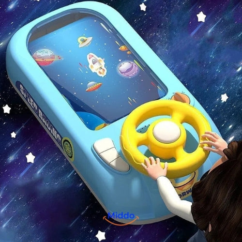 Sfeerfoto met kindje van stuurwiel game ruimteschip