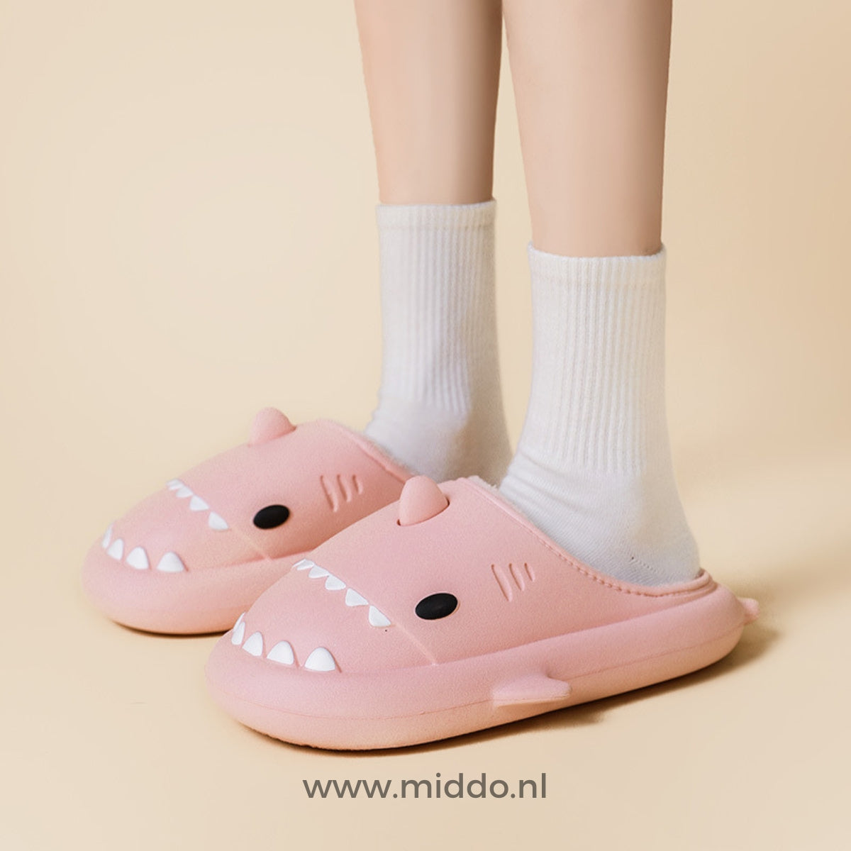 WintersSharkies roze sloffen met haaienontwerp