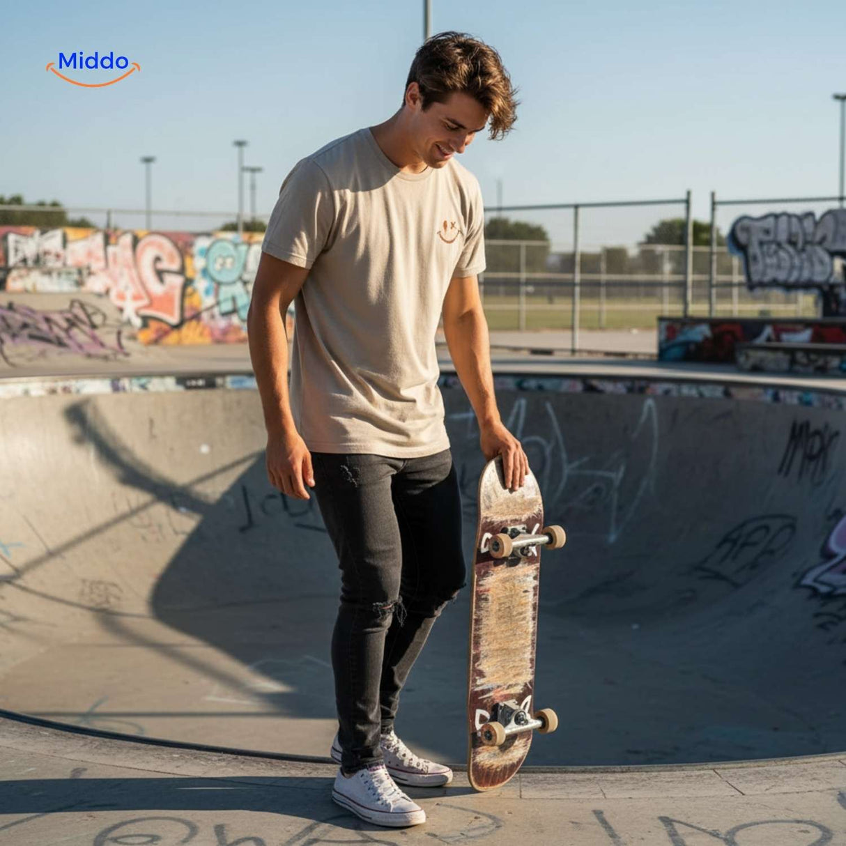 smileywave tshirt man met skateboard skatepark www.middo.nl