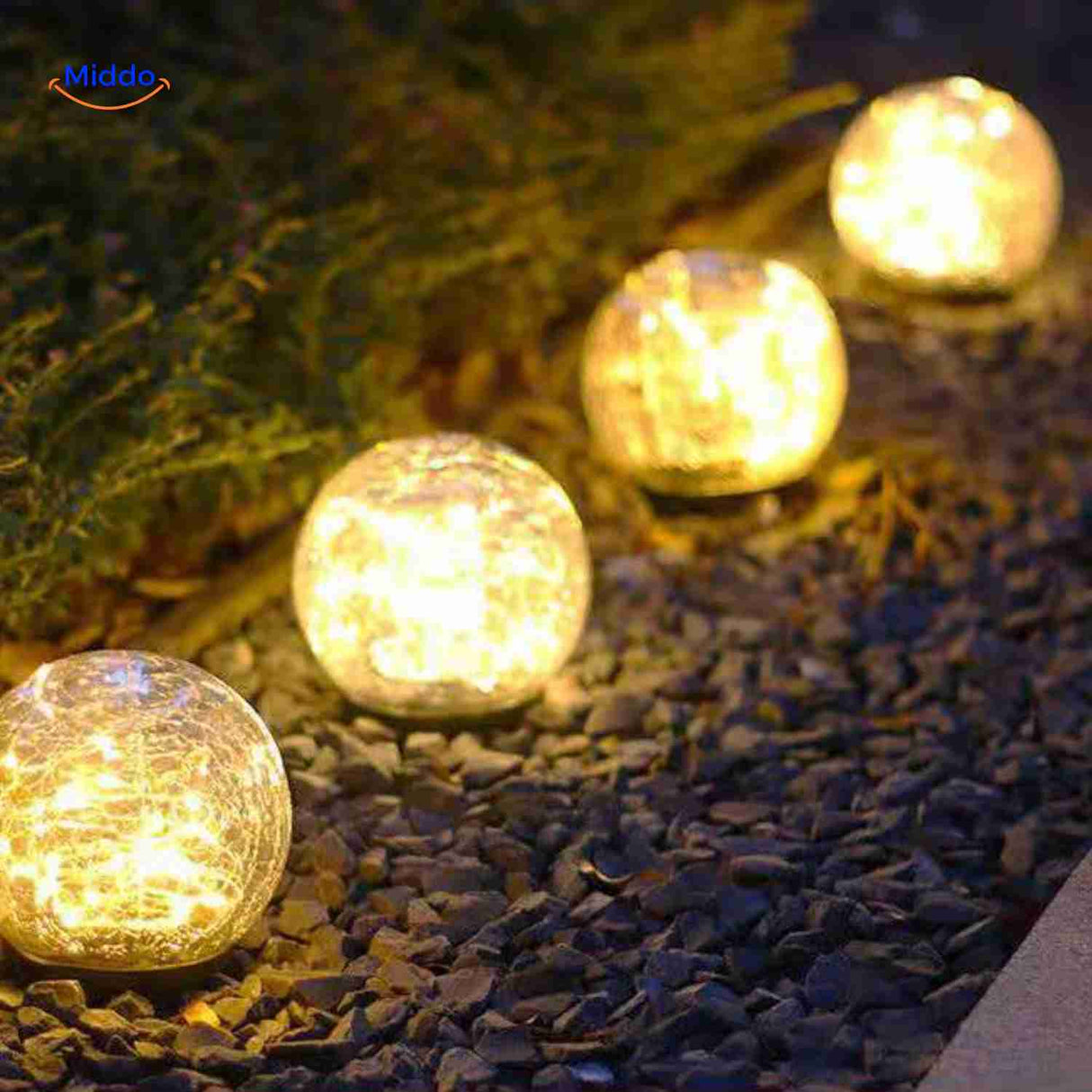 solvion lamp sfeervolle tuinverlichting op grindpad www.middo.nl