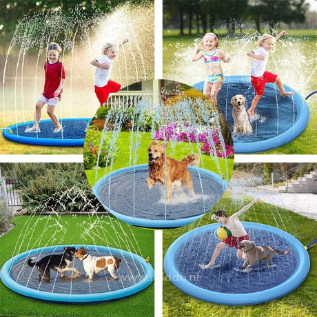 Kinderen genieten van SplashZone™ Watermat in de tuin – trending gadgets zomer 2025