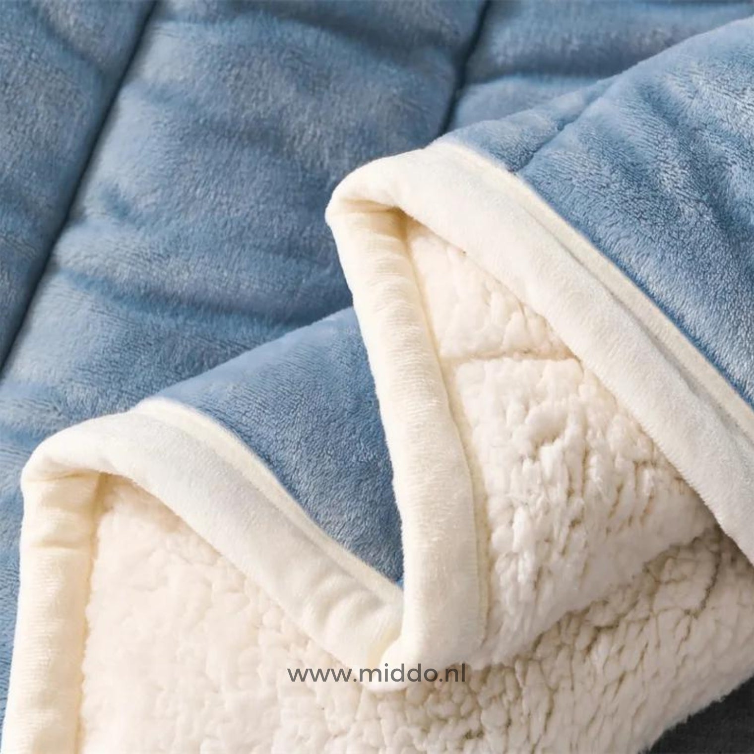 BRUBAKER Cashmirillo Damen Schal mit Herz Muster - 70 x 200 cm - Warm, Kuschelig & Oversized - Damenschal für Herbst & Winter - Winterschal - Weiches Kaschmir-Gefühl - Blau, Braun & Beige