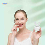 Dentora Tandenborstel glimlachende vrouw met u vormige borstel www.middo.nl