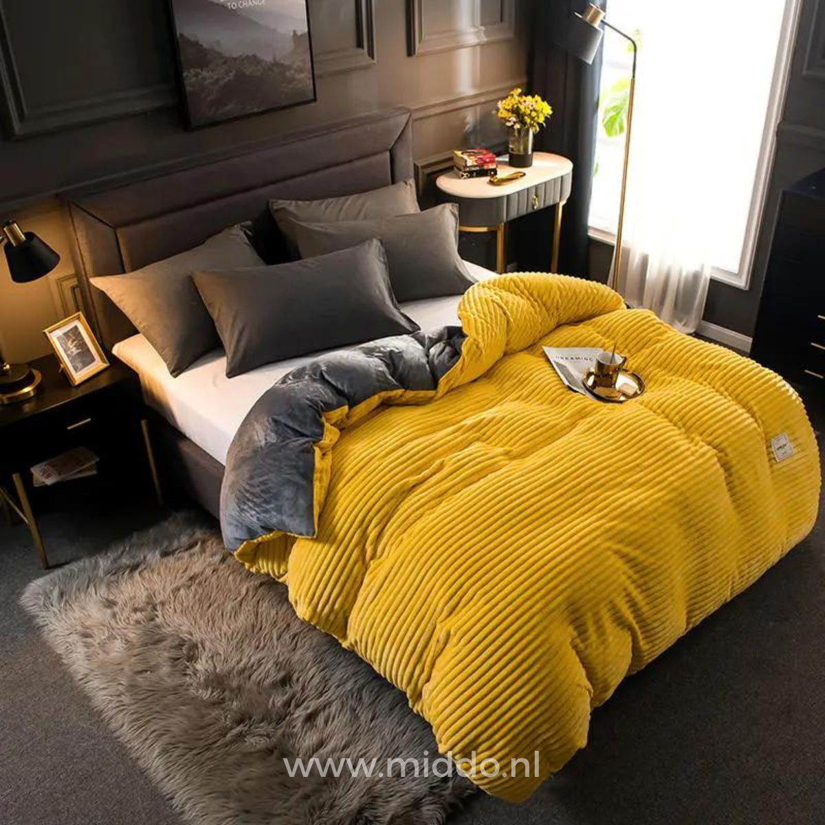 Luxe Fluwelen Boxspring Kingsize Hoofdbord, Nachtkastjes, Dekenkist En Matras 94219234