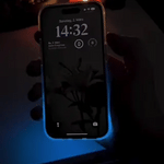 GlowSand Telefoonhoesje met led verlichting in donker verlichte stijl www.middo.nl