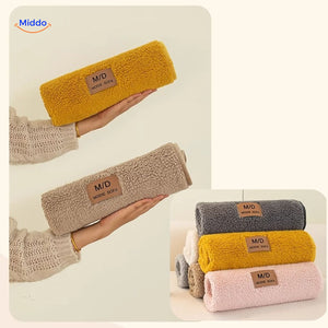 LuxeLamb Sofa Kussens verschillende kleuren dekens met stof www.middo.nl