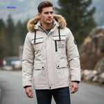 NordGuard Jas lichtbeige winddichte heren winterjas met capuchon en borstprint www.middo.nl