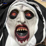 Phantora Nun Masker close up met enge ogen en bloed www.middo.nl