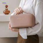 PillowPro reistasje draagbare make up tas licht roze www.middo.nl