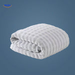 PineappleGrid Badhanddoek grijze hobbelige handdoek www.middo.nl