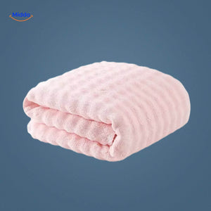 PineappleGrid Badhanddoek roze hobbelige handdoek www.middo.nl