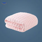 PineappleGrid Badhanddoek roze hobbelige handdoek www.middo.nl