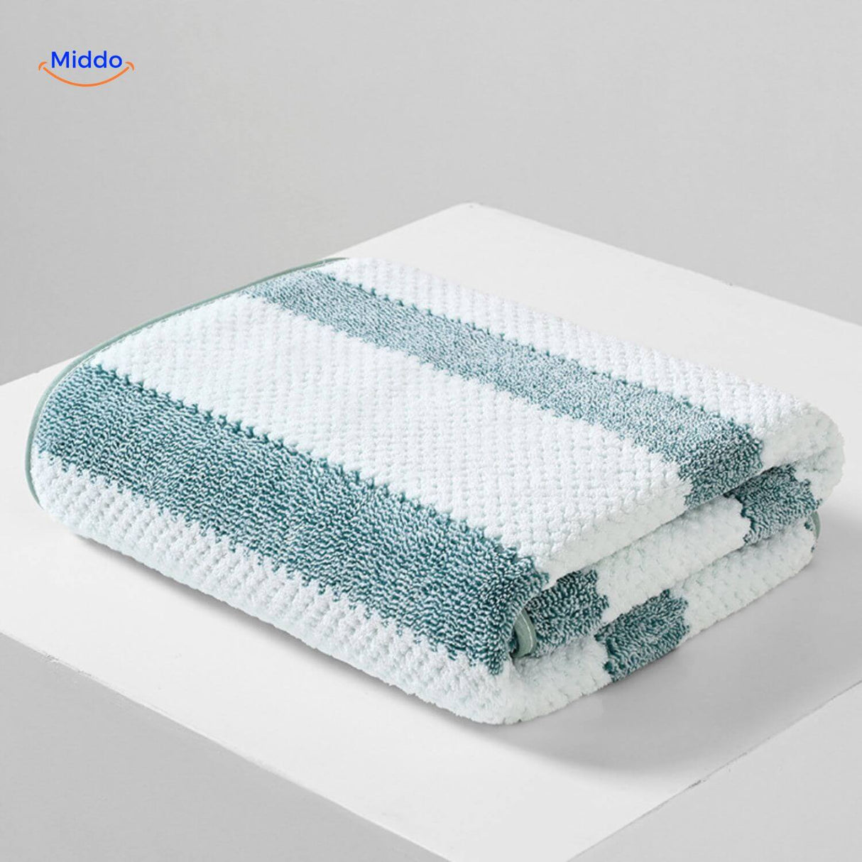 PineappleGrid Badhanddoek wit blauw gestreepte handdoek www.middo.nl