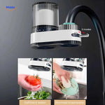 PureFlow kraan met wit en grijs ontwerp en waterspray www.middo.nl