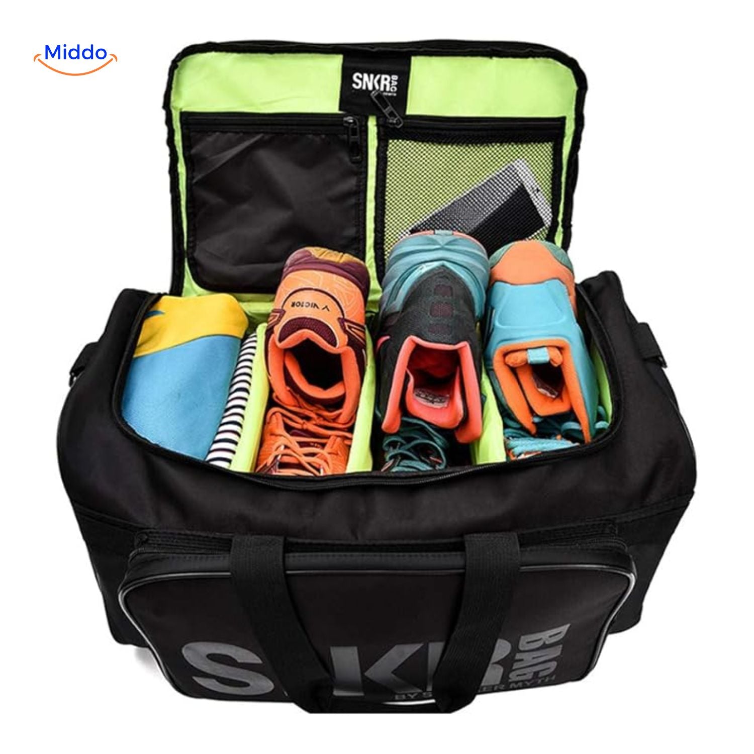 SNKRPro Tas gevuld met schoenen en kleding www.middo.nl