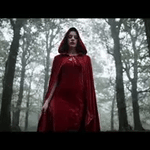 Spookora Cape rode fluwelen mantel met capuchon in bos halloween www.middo.nl