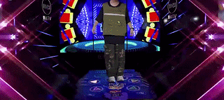 StepTune Dansmat kind speelt dansspel op interactieve dansmat www.middo.nl