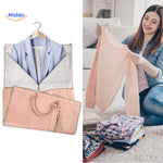 Foto Shoot van vrouw die de TravelPro Luxe Reistas inpakt