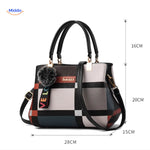 VivaLuxe Tote met dimensies en pompon kleurrijk design www.middo.nl