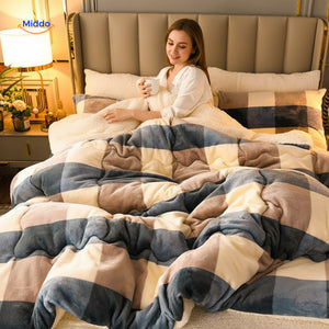 Warmora Deken luxe winterdeken met sherpa en ruitdesign www.middo.nl