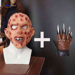 Zombiora Masker masker met rode stippen met hand met klauwen www.middo.nl