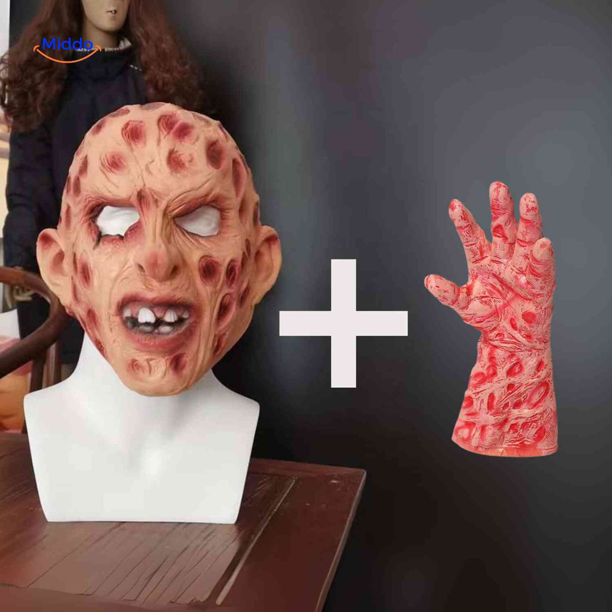 Zombiora Masker masker met rode stippen met hand zonder klauwen www.middo.nl
