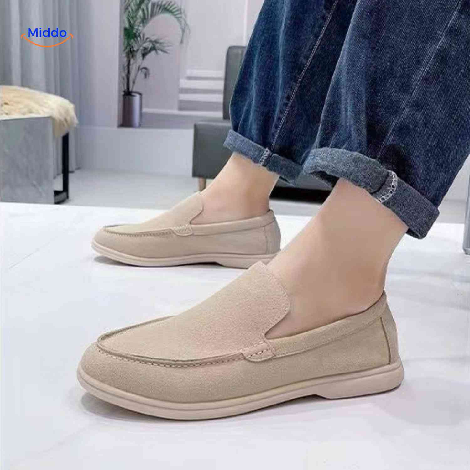 beckwin loafers lichtbeige suede schoenen met instapcomfort www.middo.nl