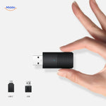 CarLink™ Pro dual display met Apple CarPlay-interface op meerdere dashboardschermen van de auto