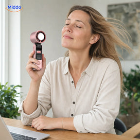 Roze ChillFlow handventilator met koelplaat