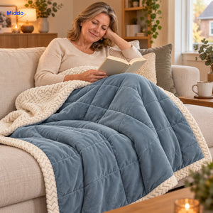CozyFleece pluche deken ontspannen op de bank met zachte fleecezijde