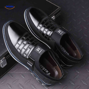 heren bruine leren slip on loafers bovenaanzicht klassiek ontwerp www.middo.nl
