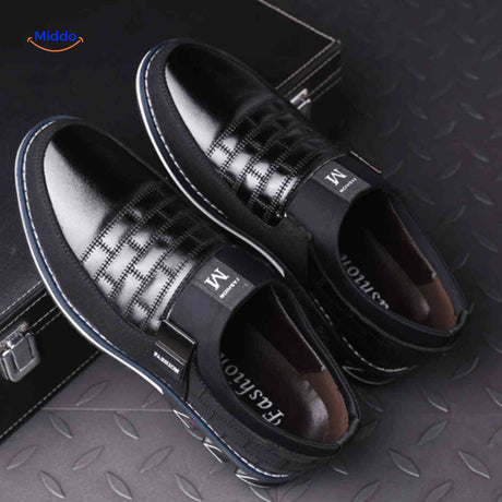 heren bruine leren slip on loafers bovenaanzicht klassiek ontwerp www.middo.nl