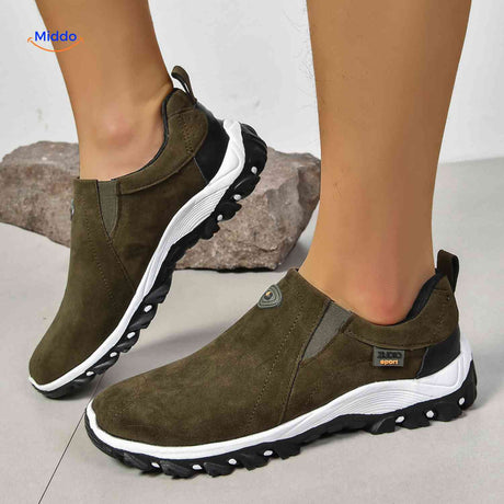 heren olijf casual schoenen zijaanzicht slip on ontwerp gedempte zool outdoor gebruik www.middo.nl
