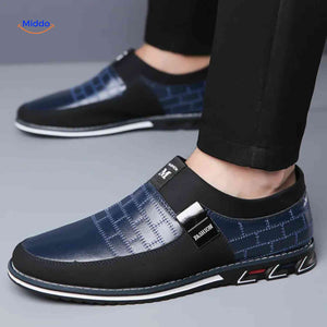 heren zwarte slip on loafers modern ontwerp antislip zool www.middo.nl