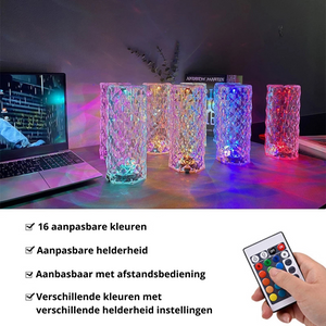 Kristallen tafellamp met afstandsbediening en verschillende helderheidsinstellingen.