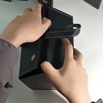 optigarde brillenkoker zwart demo van vouwbare brillendoos met handgreep www.middo.nl