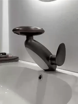 penguino kraan donkergrijs stijlvol waterbesparende badkamerkraan aanrechtmontage www.middo.nl