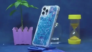GlowSand Telefoonhoesje met blauwe glitter vloeistof en sparkle look www.middo.nl