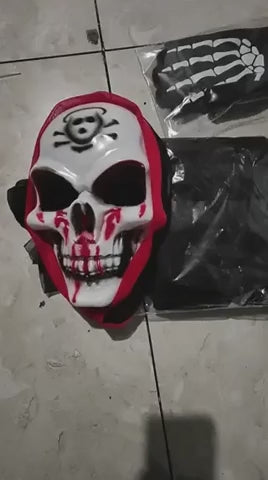 Grimora Set schedelmasker met handschoenen en cape www.middo.nl