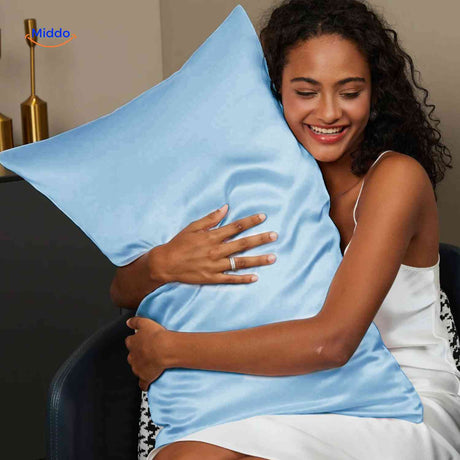 silkora kussensloop blauw satijn pillowcasewww.middo.nl