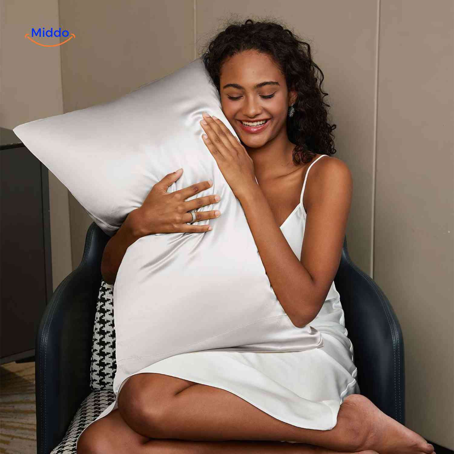 silkora kussensloop zilver satijn pillowcasewww.middo.nl