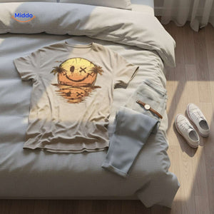 smileywave tshirt beige met opdruk plat op bed www.middo.nl