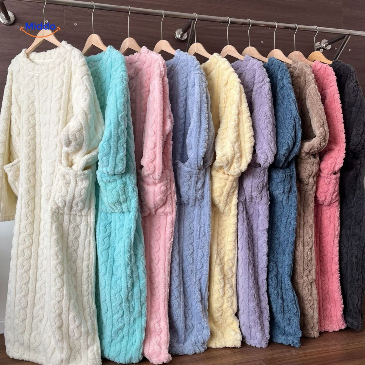 snugglewear dekenjurk zachte fleece met zakken en warme voering www.middo.nl